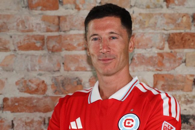 Robert Lewandowski prezentat oficial la Chicago Fire Scopul meu este sa castig trofee