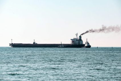 Rusia susține că a atacat portul Chornomorsk din Ucraina, iar activitățile unui grup agricol important au fost suspendate.