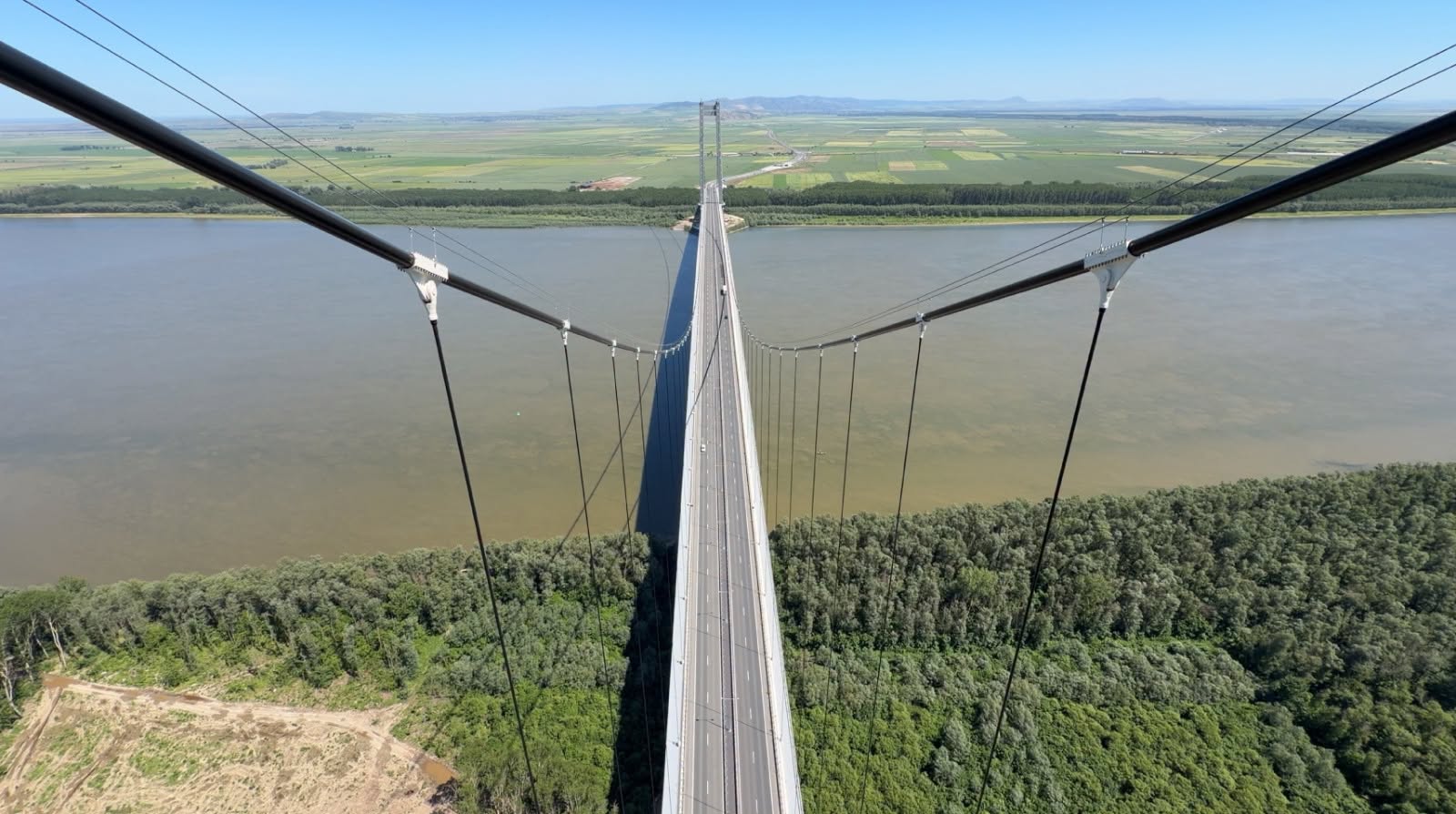 Se redechide circulatia pe calea 2 a Podului peste Dunare Trafic restrictionat pe DN2S