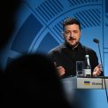Sondaj Ce rezultate ar avea Zelensky daca ar avea loc alegeri prezidentiale in Ucraina Cine sunt candidatii la vot
