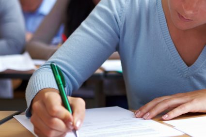 Titularizare 2026: Peste 37.000 de candidați susțin examenul scris. Când vor fi anunțate rezultatele?