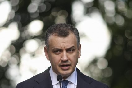 Tomac îl critică pe Bolojan: „Nu îți poți clădi o carieră solidă pe promisiuni care astăzi sunt…”