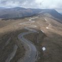 Traficul este oprit pe Transalpina din cauza aluviunilor care au blocat drumul