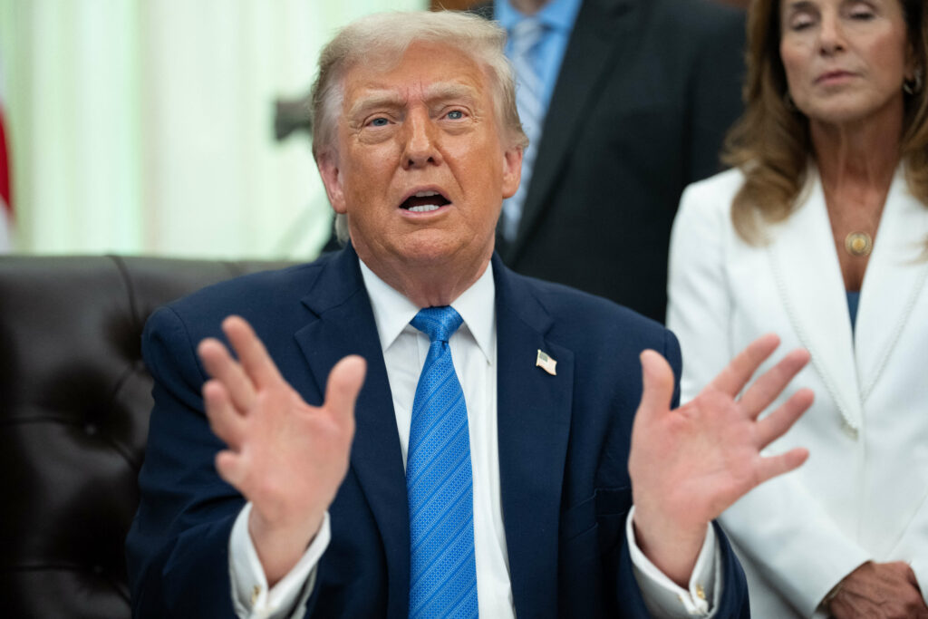 Trump afirma ca nu va semna legea bipartizana privind locuintele