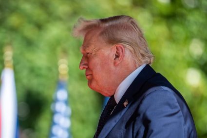 Trump avertizează Iranul: Vom ataca din nou cu putere în următoarele ore.