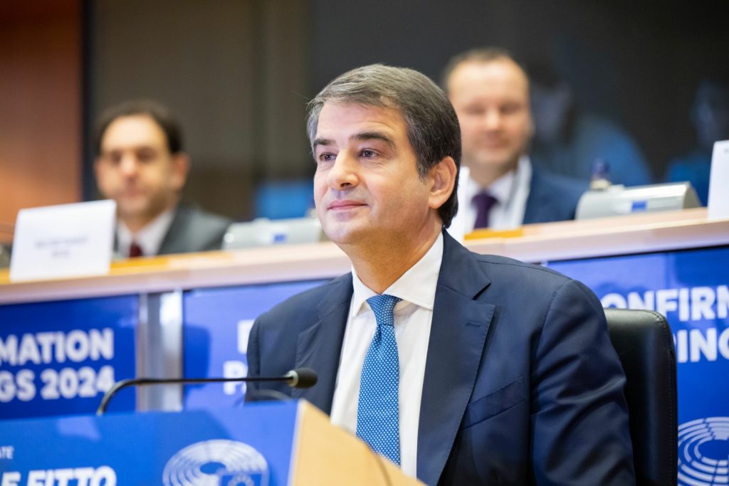 Uniunea Europeana il desemneaza pe Raffaele Fitto pentru a relua negocierile intre Cipru si Turcia