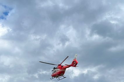 UPDATE: Patru alpiniști au căzut pe Valea Albișoarei, în Bușteni, după ce o cordelină s-a rupt. O femeie a decedat.