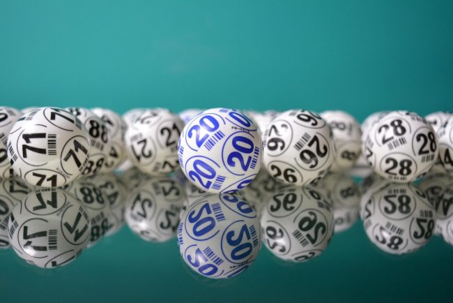 premiu record la loto 649 peste 7 milioane de euro se pun in joc duminica 5 iulie