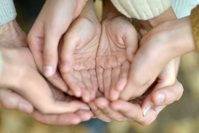 tragedia care i a distrus visurile unui tanar de 15 ani viorel se lupta pentru viata sa iar familia sa cere ajutor pentru recuperare are nevoie urgenta de sprijin