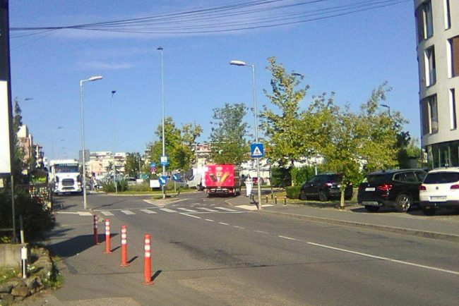 trecere de pietoni periculoasa in cartierul buna ziua un clujean povesteste cum a fost la un pas de a fi lovit daca nu saream m ar fi lovit direct