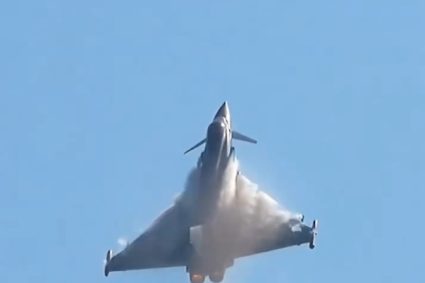 UPDATE: RO-Alert în Tulcea: Ținte aeriene la 20 km de Insula Șerpilor, Ucraina. MApN: Au fost mobilizate avioane de luptă.