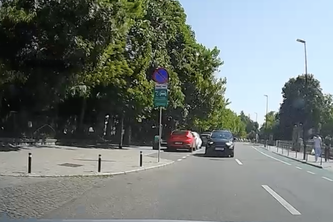 video un sofer s a pierdut pe o strada interzisa in cluj napoca circula fara nicio problema din sensul opus pe o strada cu sens unic