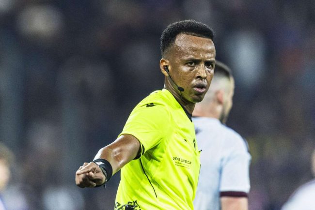 A acesta a fost Cupa mea Mondiala Arbitrul somalez interzis in SUA ii multumeste UEFA dupa Supercupa Europei