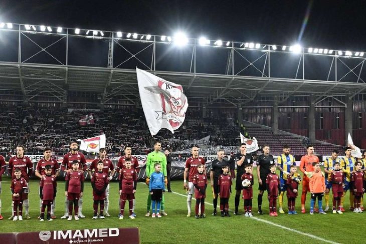 Accidentare serioasa la Petrolul Rapid Jucatorul a parasit stadionul cu carcje