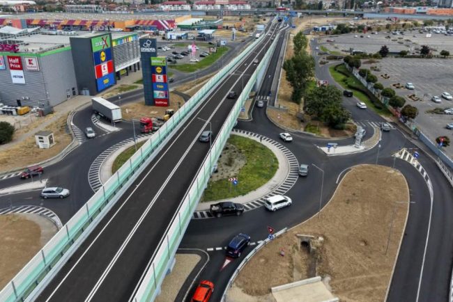 Bolojan a deschis doua pasaje rutiere si un pasaj subteran pentru pietoni in Oradea realizate cu fonduri PNRR