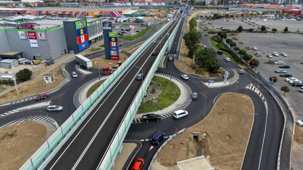 Bolojan a deschis doua pasaje rutiere si un pasaj subteran pentru pietoni in Oradea realizate cu fonduri PNRR