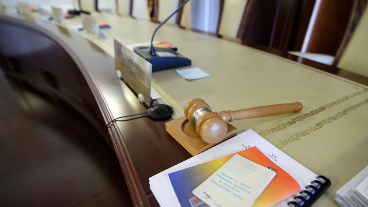 CCR examineaza noua Lege ANI Sesizarea se refera la amendamentul AUR privind averile partenerelor si