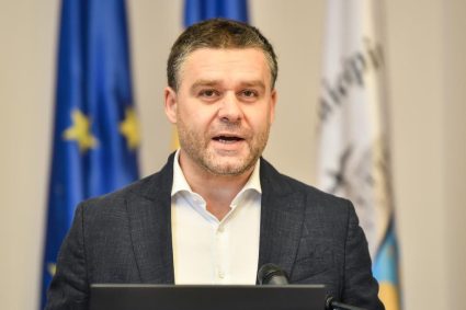 Ciprian Ciucu se implică în scandalul merdenelelor: „Există loc și pentru croissant”