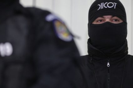 DIICOT a demontat în România o rețea care a transportat sute de kilograme pentru traficanții albanezi…