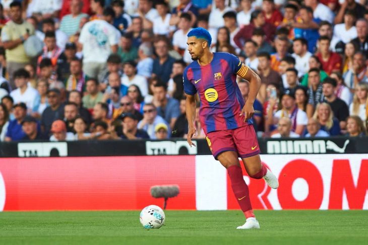 De ce Barcelona ar putea regreta imprumutul capitanului Ronald Araujo la Liverpool