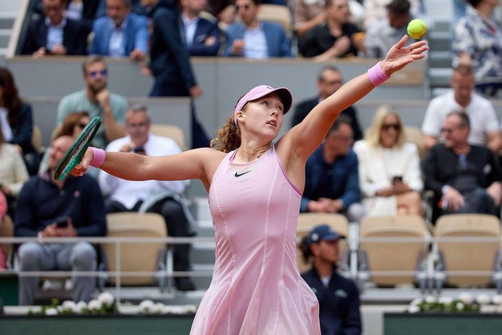 Duelul generatiilor Andreeva o infrunta pe Pliskova si o elimina in mai putin de o ora