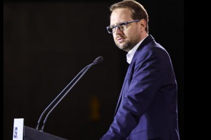 Fritz îndeamnă susținătorii să se opună „abuzurilor PSD” prin proteste și mesaje pe rețelele sociale. Ședință USR pentru revalidarea mandatului său.