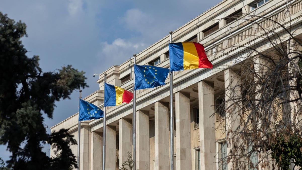 Guvernul a redistribuit fondurile PNRR ntre ministere Ce proiecte au fost eliminate i care este valoarea actual a planului