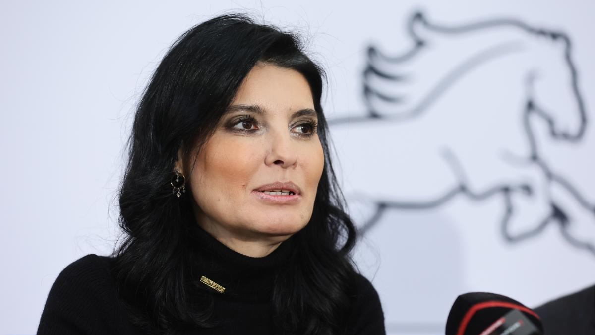 Lavinia Sandru Profesorii romani nu pot fi considerati profesori de mana a doua in propria lor tara