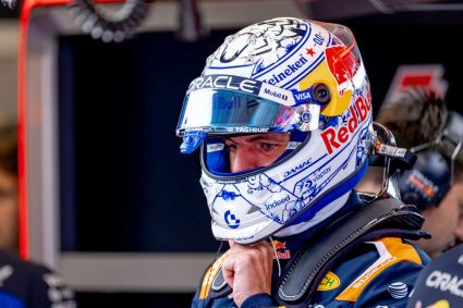 Max Verstappen se retrage în primul tur al ultimului Mare Premiu al Olandei.