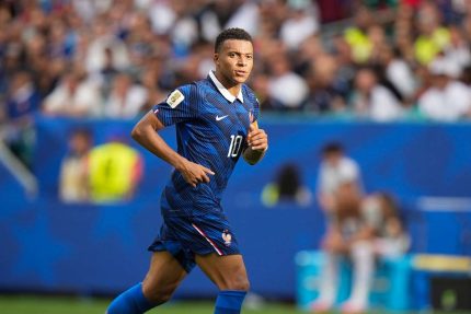 Mbappe intors la Real Madrid A efectuat vizita medicala si l a intalnit pe Mourinho