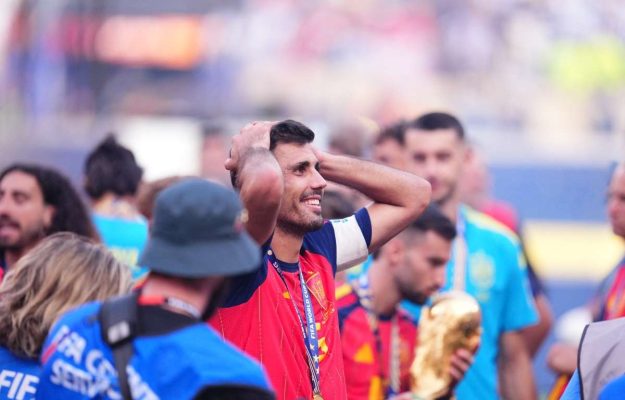 Negocierile dintre Rodri si Barcelona sunt suspendate