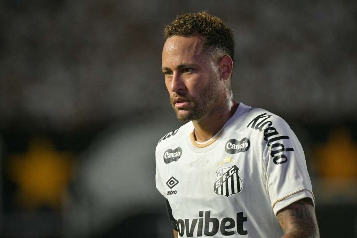 Neymar ia criticati sever pe fanii lui Santos Fluieraturi in timpul meciului Mai bine ramaneti acasa