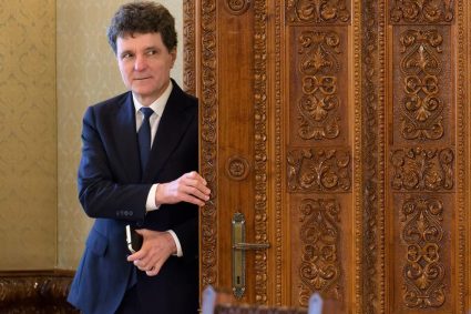 Nicușor Dan discută despre noua lege a salarizării cu liderii fostei Coaliții. Dominic Fritz participă online. Avertismentul lui Nazare