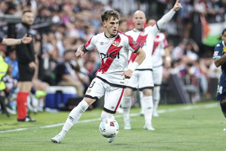 Oficial Co echipierul lui Ratiu de la Rayo Vallecano a semnat cu Chelsea