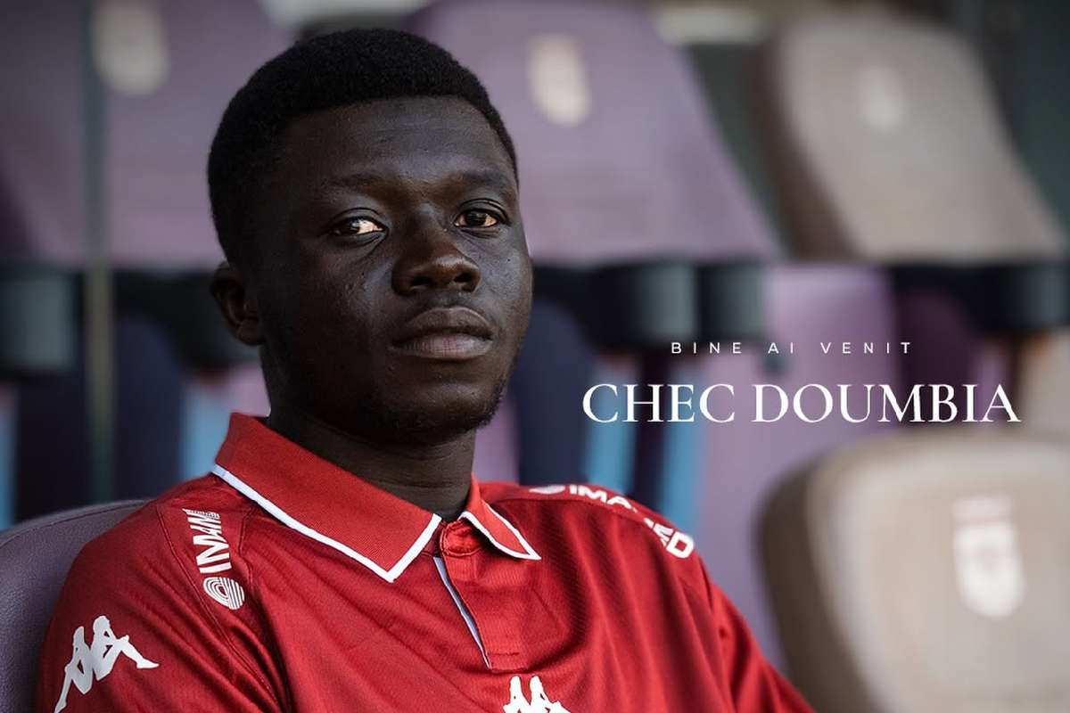 Oficial Rapid finalizeaza al zecelea transfer al verii Mijlocasul Chec Bebel Doumbia sosete de la Genoa