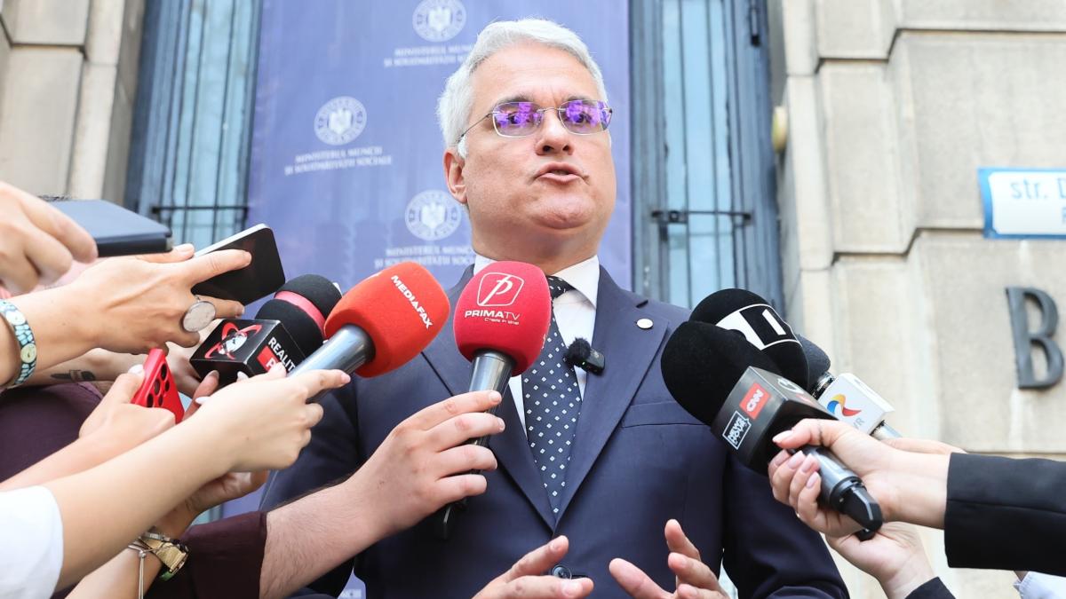 Pislaru raspunde protestatarilor care au cerut majorarea salariului minim Nu avem nicio referinta care sa ne permita sa luam decizii