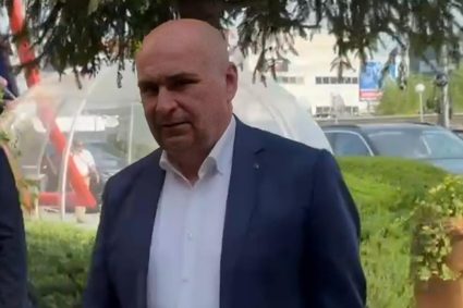 STENOGRAME din ședința lui Bolojan de la Timișoara. „Este puțin probabil să avem Guvern în august. Parlamentarii sunt în concediu”