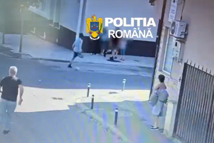 VIDEO. Imagini spectaculoase cu o urmărire demnă de filme pe străzile Clujului! Șoferul reușește să evadeze după ce lovește o femeie, dar localnicii se mobilizează și îl capturesc.