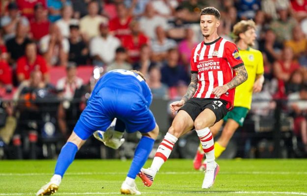 dennis man a inceput sezonul ca rezerva psv a pierdut victoria in ultimele minute