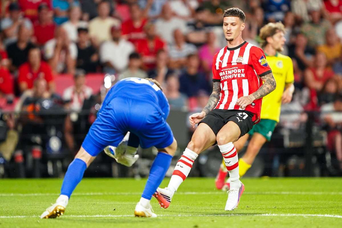 dennis man a inceput sezonul ca rezerva psv a pierdut victoria in ultimele minute