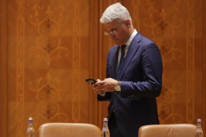 Surse: Răspunsul de la Bruxelles referitor la Legea salarizării. Soluția propusă pentru găsirea fondurilor: extinderea CASS la pensii.