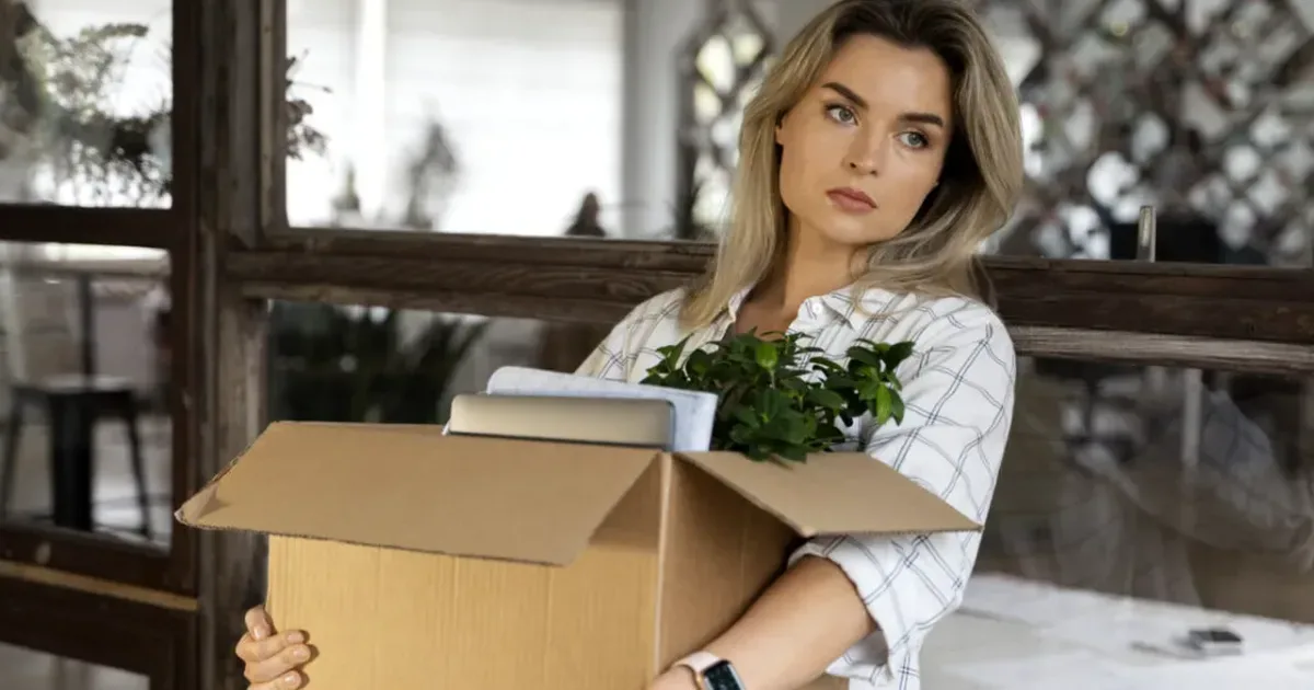 Angajată concediată după concediu: răzbunare corporatistă?