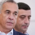 AUR acuză PSD că a copiat proiectul uniformelor școlare: „O măsură propusă acum 4 ani”