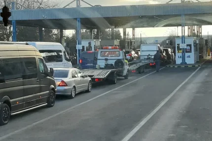 Bărbat urmărit pentru terorism, cu dublă cetățenie, oprit în Vama Albița