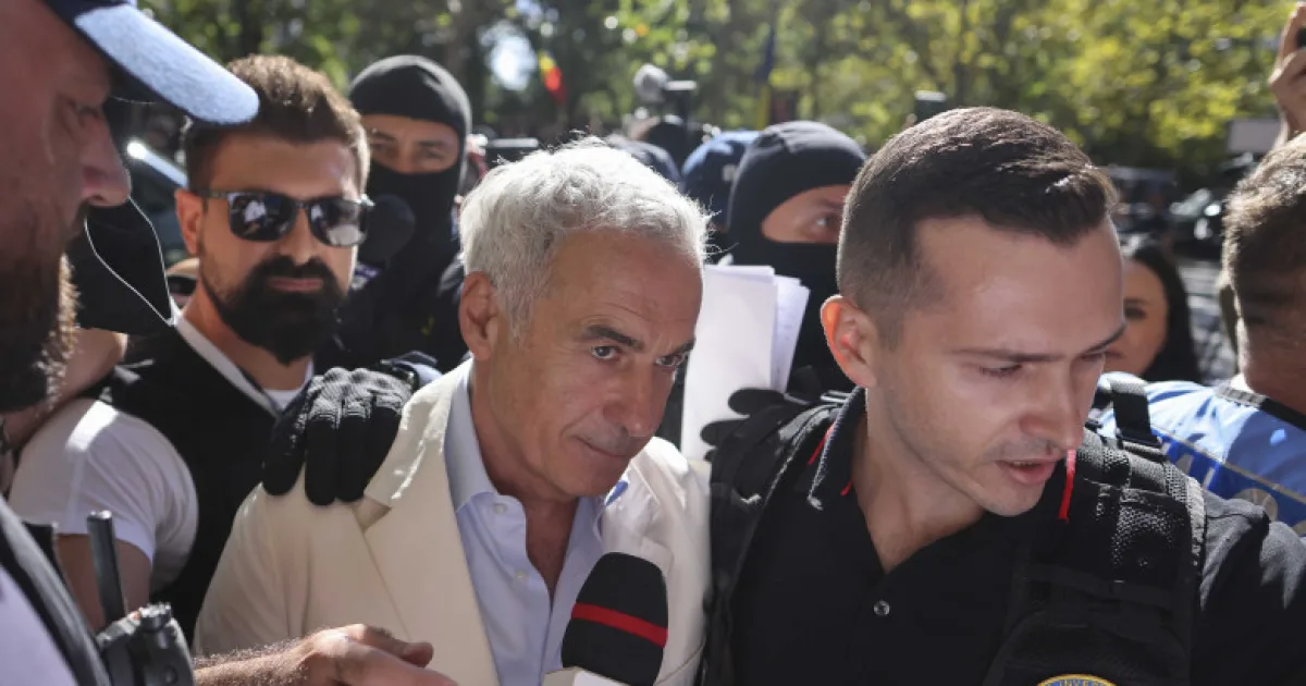 Călin Georgescu, la ieșirea de la CAB: „Îi mulțumesc lui George Simion pentru integritate”