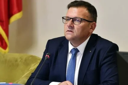 Cum ar putea arăta Guvernul Mureșan. Predoiu nu ar accepta niciun portofoliu