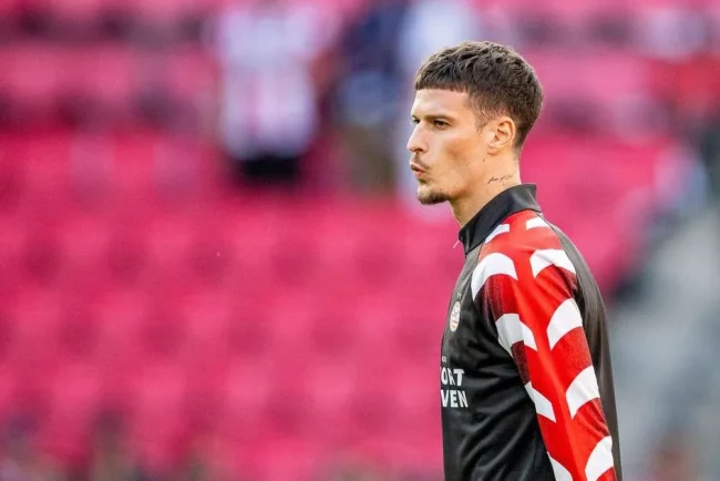 Dennis Man, tot mai departe de PSV! Din nou rezervă în prima înfrângere a campioanei