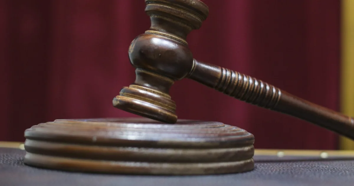 Femeie din Galați, obligată să plătească daune morale unui salon pentru recenzii negative