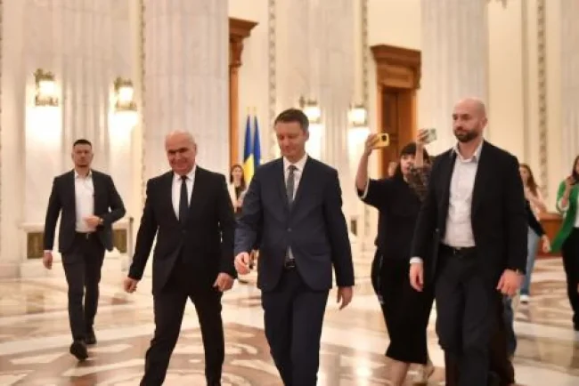 Miruță, furios după o oră în trafic pe Valea Oltului: Patru lucrau, alții priveau Oltul