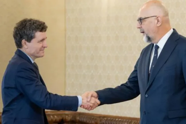 Mureșan convinge UDMR să susțină guvernul. Kelemen: Ușa deschisă cu PSD